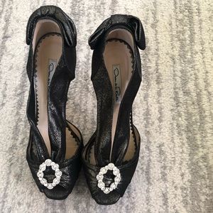 Oscar de la Renta metallic leather bow heels